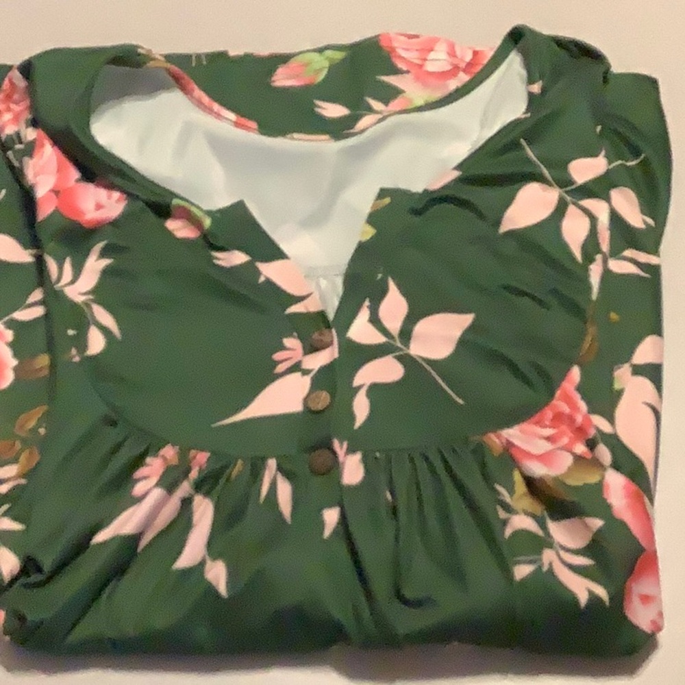 Floral Green Tunic with Pink Accents